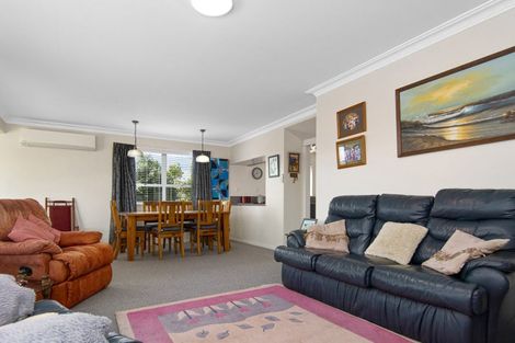 Photo of property in 404a Otumoetai Road, Otumoetai, Tauranga, 3110