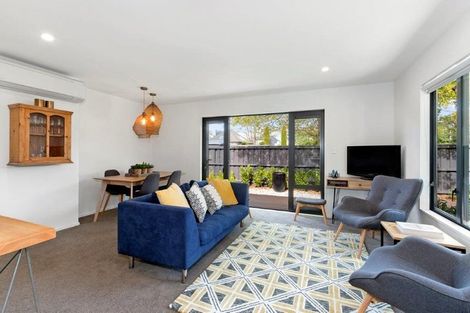 Photo of property in 4/129 Aikmans Road, Merivale, Christchurch, 8014