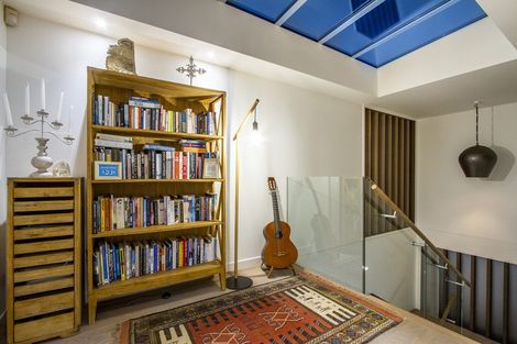 Photo of property in 21 Ocean View Road, Milford, Auckland, 0620