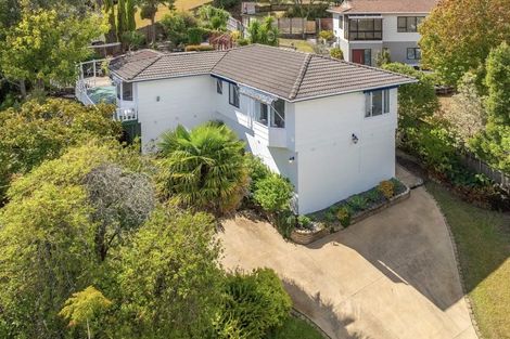 Photo of property in 17 Louise Place, Browns Bay, Auckland, 0630