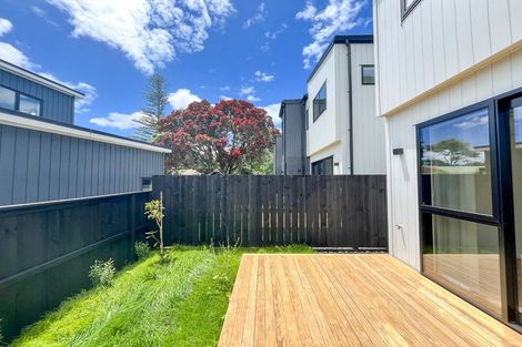 Photo of property in 4c Tainui Terrace, Mangere Bridge, Auckland, 2022