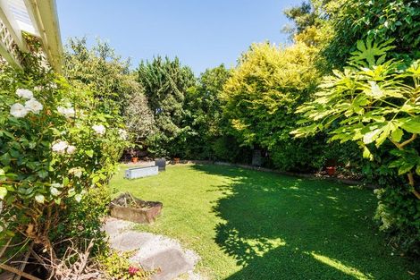 Photo of property in 76 Ruamahanga Crescent, Terrace End, Palmerston North, 4410