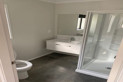 Photo of property in 310a Lakes Boulevard, Pyes Pa, Tauranga, 3112