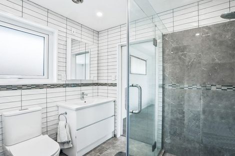 Photo of property in 19 Courtfield Close, Parklands, Christchurch, 8083