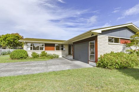Photo of property in 1 Bale Place, Havelock North, 4130
