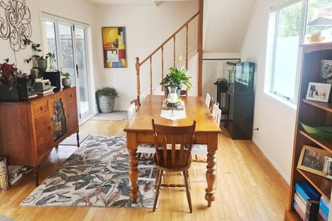 Photo of property in 15 Rosalind Road, Glenfield, Auckland, 0629