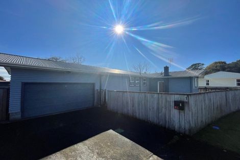 Photo of property in 1 Totara Terrace, Inglewood, 4330