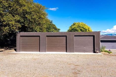 Photo of property in 302 Timaru Road, Waimate, 7978