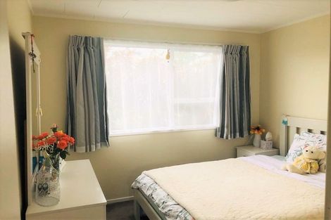 Photo of property in 59 Lavery Place, Sunnynook, Auckland, 0632