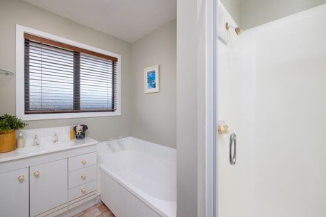 Photo of property in 8 Mull Place, Broomfield, Christchurch, 8042