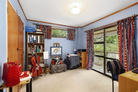 Photo of property in 17 Postgate Drive, Whitby, Porirua, 5024