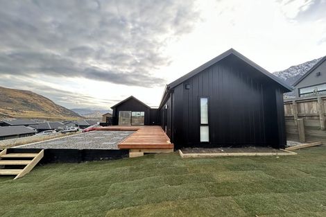 Photo of property in 45 Shepherd Road, Jacks Point, Queenstown, 9371