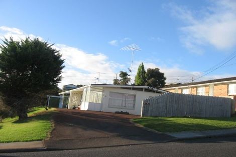 Photo of property in 2 Anne Road, Hillcrest, Auckland, 0627