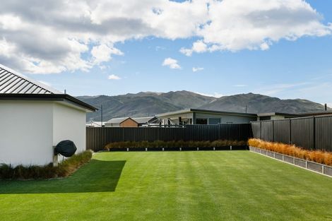 Photo of property in 10 Quigley Crescent, Cromwell, 9310