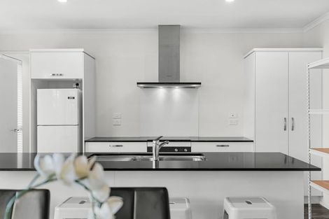 Photo of property in 11 George West Square West, Wigram, Christchurch, 8025