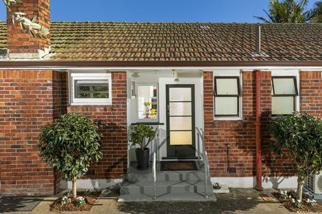 Photo of property in 2/7 Everest Street, Devonport, Auckland, 0624