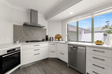 Photo of property in 100a Pacific View Road, Papamoa Beach, Papamoa, 3118