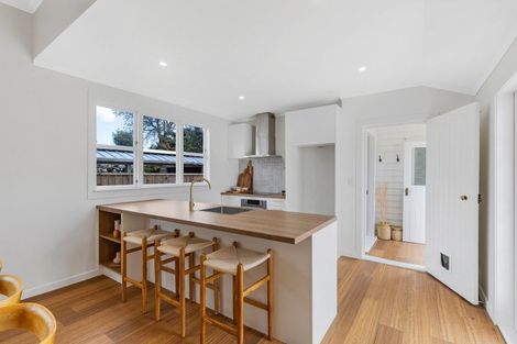 Photo of property in 11 Rosalie Terrace, Kelvin Grove, Palmerston North, 4414