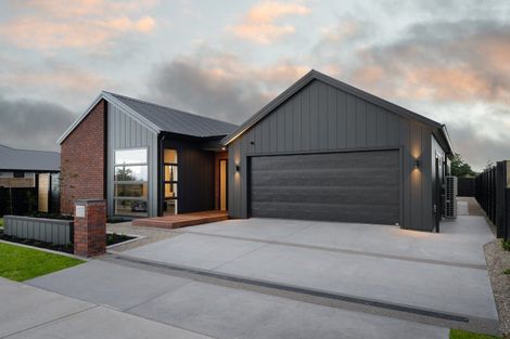 Photo of property in 52 Hugo Shaw Drive, Cambridge, 3434