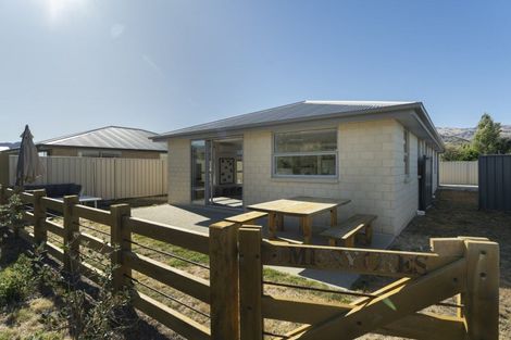 Photo of property in 7 Missy Crescent, Mount Pisa, Cromwell, 9383