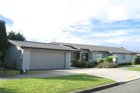 Photo of property in 57 Pacific Drive, Fitzherbert, Palmerston North, 4410