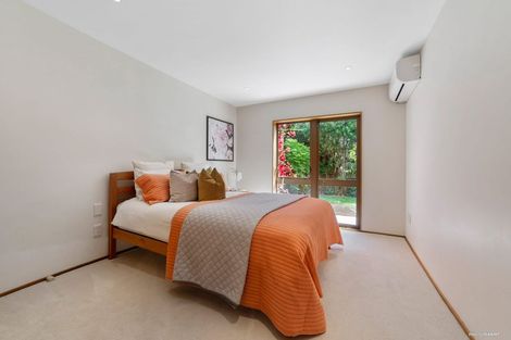 Photo of property in 2/60 Aberdeen Road, Campbells Bay, Auckland, 0620