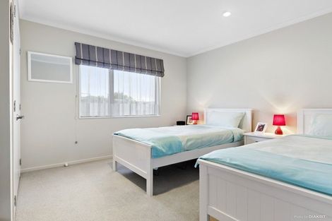 Photo of property in 255 Mark Avenue, Grenada Village, Wellington, 6037