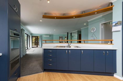 Photo of property in 324-328 Waikawa Road, Waikawa, Picton, 7220