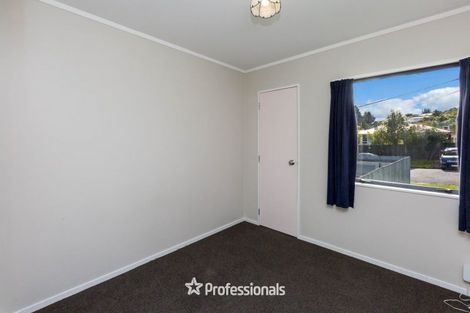 Photo of property in 1 Monarch Grove, Maoribank, Upper Hutt, 5018