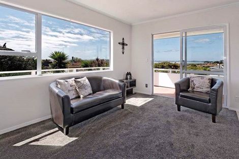 Photo of property in 7 Soling Place, West Harbour, Auckland, 0618