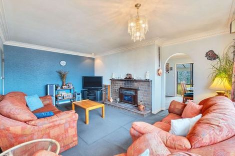 Photo of property in 213 Sturges Road, Henderson, Auckland, 0612