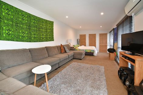 Photo of property in 6 Pine Road, Orewa, 0931