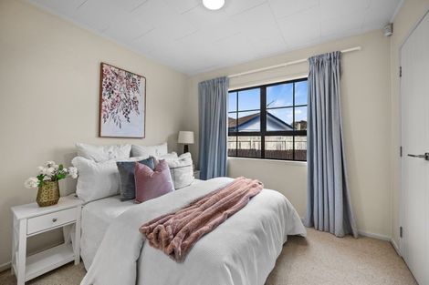 Photo of property in 79 Santiago Crescent, Unsworth Heights, Auckland, 0632