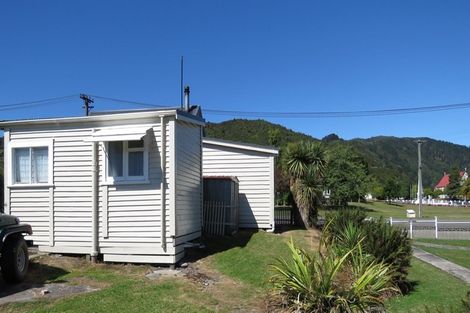 Photo of property in 2 Smith Street, Reefton, 7830