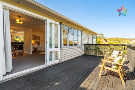 Photo of property in 3 Montgomery Avenue, Karori, Wellington, 6012