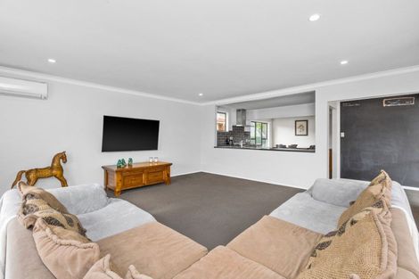 Photo of property in 135 Harold Holt Avenue, Pirimai, Napier, 4112