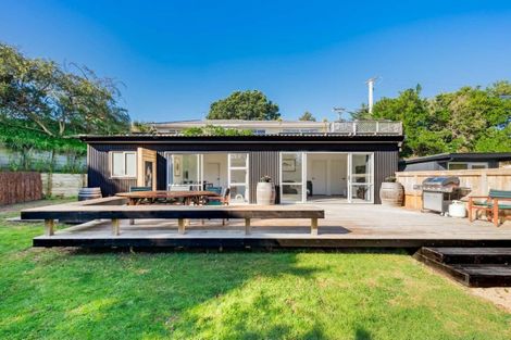 Photo of property in 7 Martin Road, Paraparaumu Beach, Paraparaumu, 5032