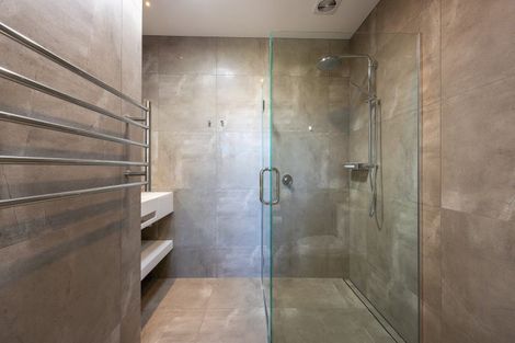 Photo of property in 2 Kotare Drive, Wanaka, 9305