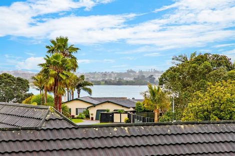 Photo of property in 1 Sanctuary Point, Sunnyhills, Auckland, 2010