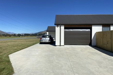 Photo of property in 4 Mulbury Way, Lower Shotover, Queenstown, 9304