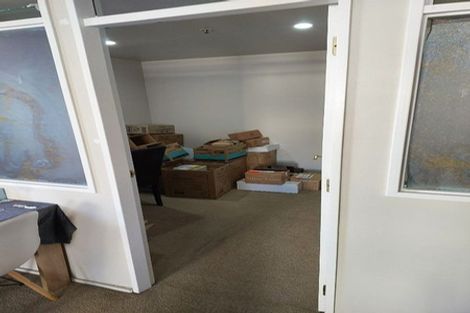 Photo of property in Courtenay Apartments, 504/120 Courtenay Place, Te Aro, Wellington, 6011