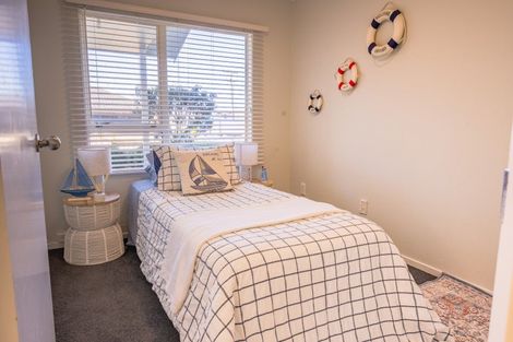 Photo of property in 106 Roberts Line, Kelvin Grove, Palmerston North, 4414