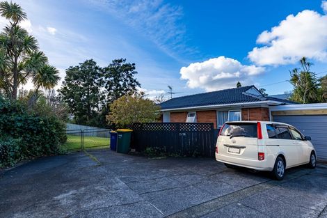 Photo of property in 2/14 Claridge Street, Glen Eden, Auckland, 0602