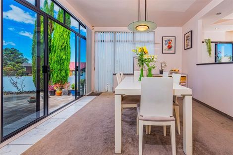 Photo of property in 2/38 Luckens Road, West Harbour, Auckland, 0618