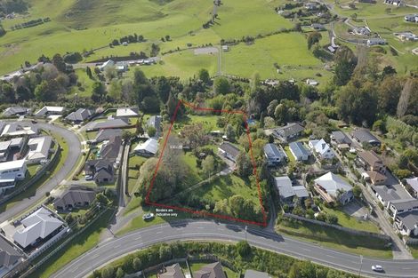 Photo of property in 27 Waikite Road, Welcome Bay, Tauranga, 3112