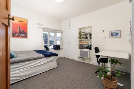 Photo of property in 37 The Crescent, Roseneath, Wellington, 6011