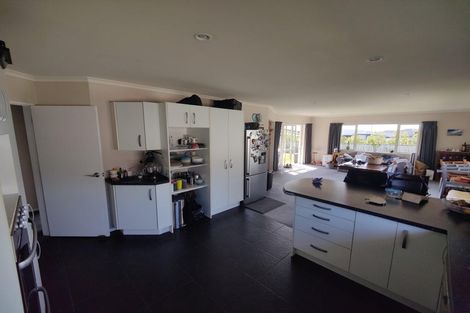 Photo of property in 167 Pacific Drive, Fitzherbert, Palmerston North, 4410
