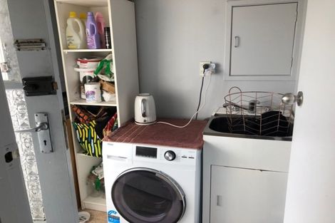 Photo of property in 1/11 Ballater Place, Highland Park, Auckland, 2010