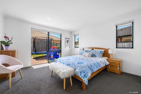 Photo of property in 5 Sayes Close, East Tamaki, Auckland, 2013