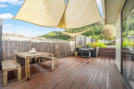 Photo of property in 57 Hartford Crescent, Totara Park, Upper Hutt, 5018